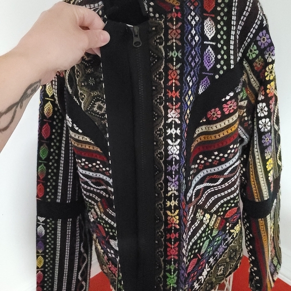SACRED THREADS Embroidered Multi Color Coat Light Jacket Size Medium ✨️ - Picture 4 of 5